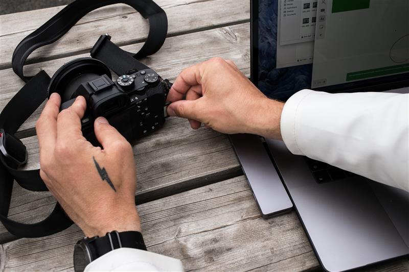 DSLR Integration for Professional Quality